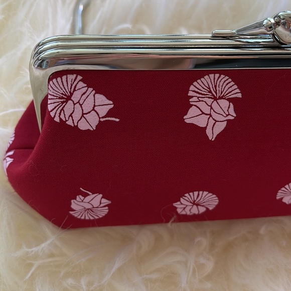 NWT SIG ZANE DESIGNS HAWAII JAPANESE KISS CLASP CLUTCH BAG! SOLD OUT! - Picture 4 of 12